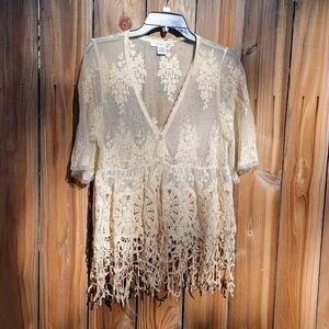 White lace Sans Souci top